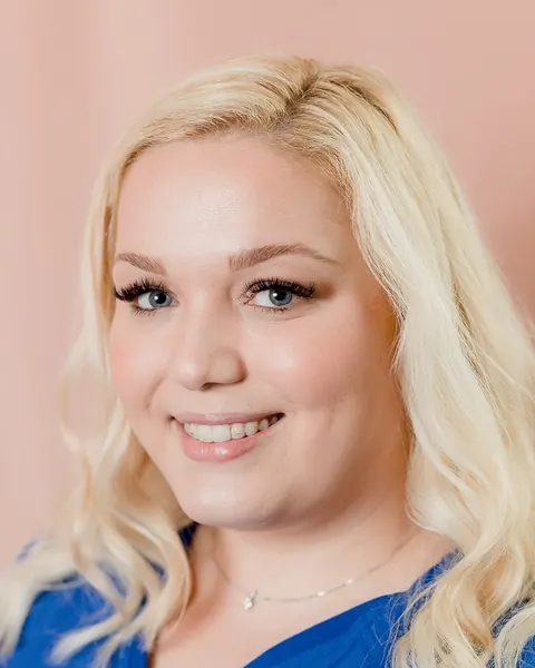 Ashley, dental assistant at Davis & Engert Dentistry.